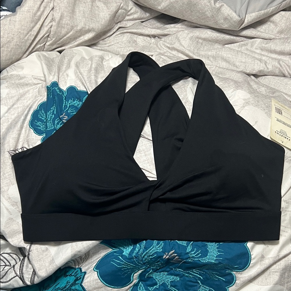 Fabletics Black Oasis Twist Sports Bra Tag